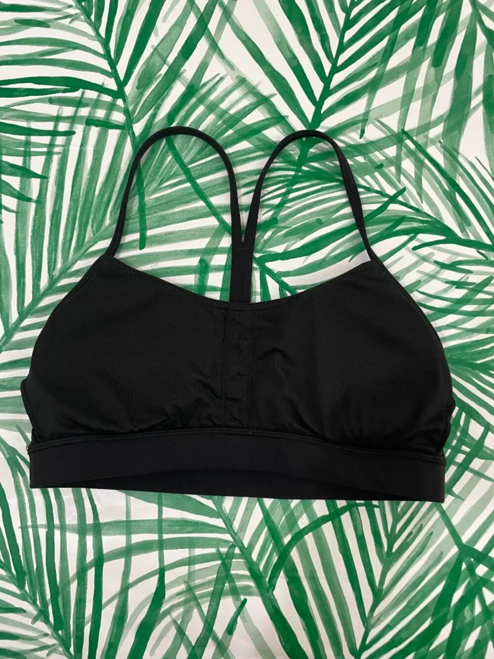 Lululemon Flow Y Bra Nulu Light Support A-C Cups in Black Size 8